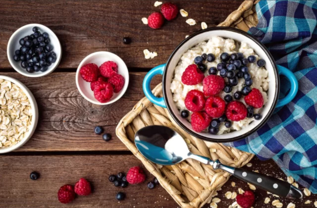 Błonnik na odchudzanie. Jak wspomaga redukcję wagi i jakie produkty wybrać?