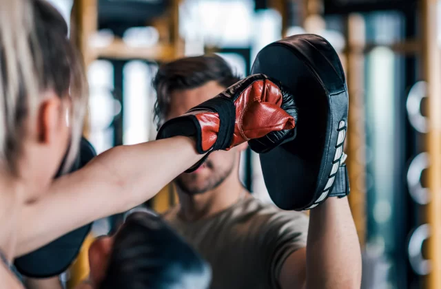 CZY TRENOWANIE SPORTÓW WALKI JEST RYZYKOWNE?