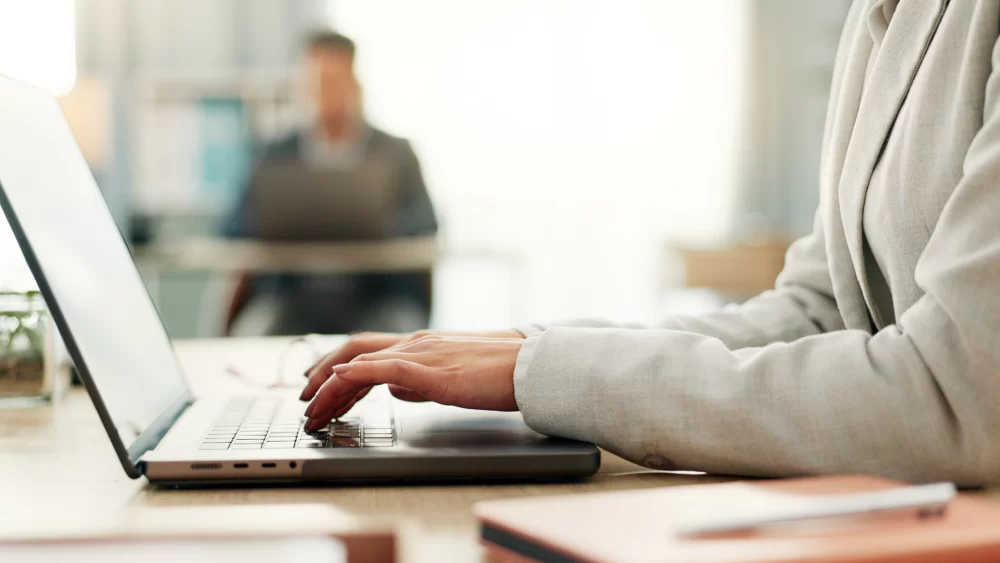 Czym jest i na czym polega outsourcing?