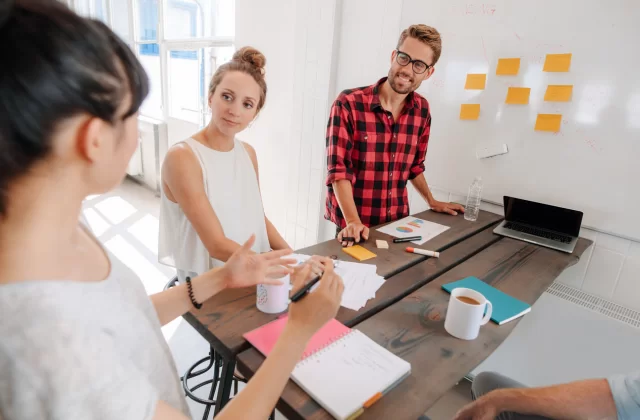 Jak dobrze przeprowadzić offboarding pracownika