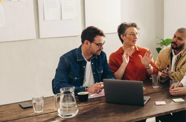 Co wpływa na zdrowie pracowników? Kluczowe czynniki i skuteczne benefity wspierające zdrowie w miejscu pracy