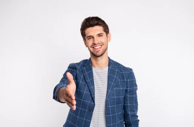 Jak budować pozytywne środowisko pracy? Kompleksowy przewodnik dla firm