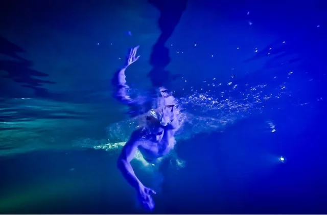 JAK PRZEPŁYNĄĆ 100 KM W OTWARTYM AKWENIE I NIE ZWARIOWAĆ?